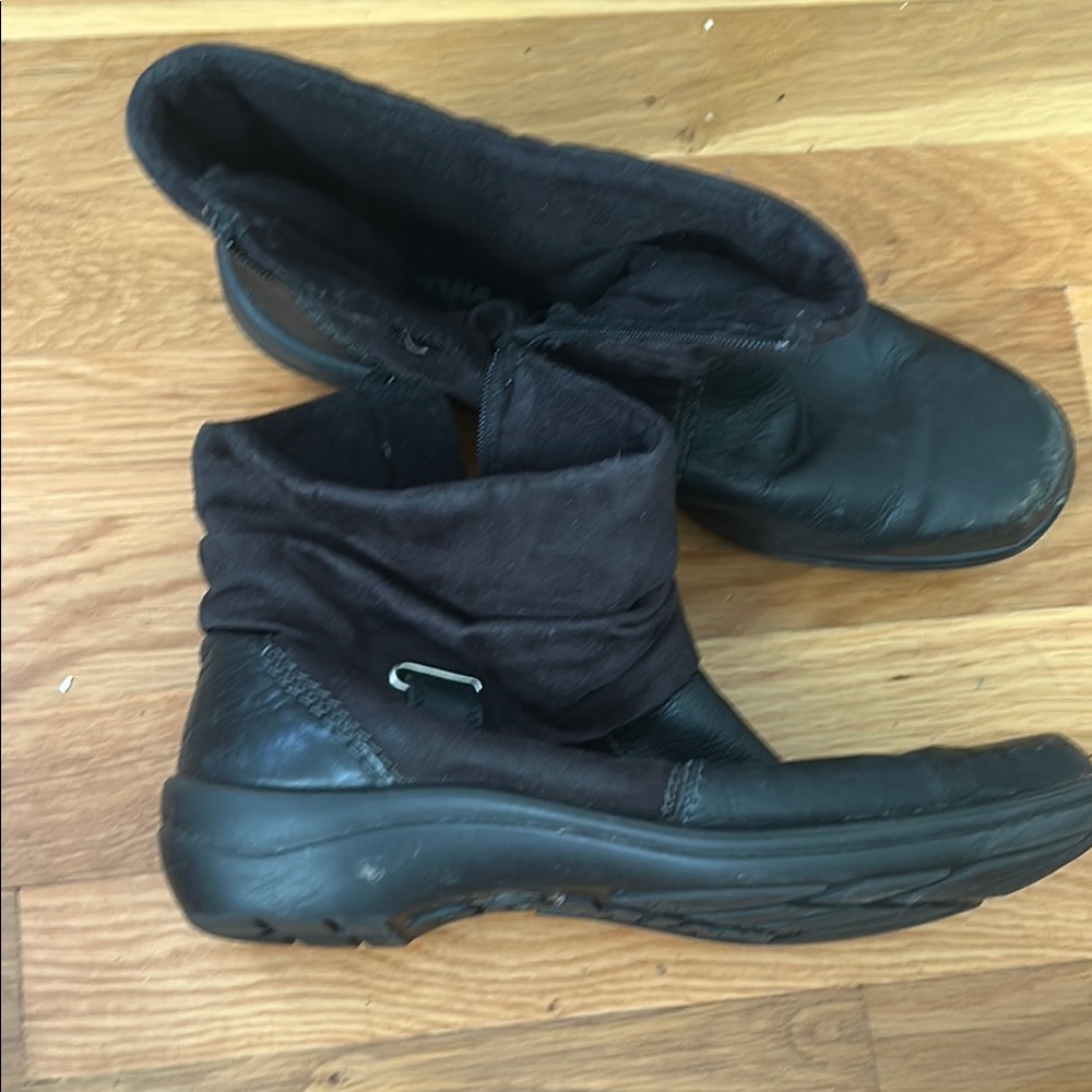 Romika Sleek Black Footwear